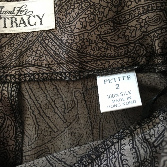 Ellen Tracy Silk Two Piece Top and Pants - Picture 5 of 15